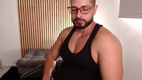 cris         Twitter magnum101010 insta magnumc20 online show from November 28, 2025, 5:04 pm