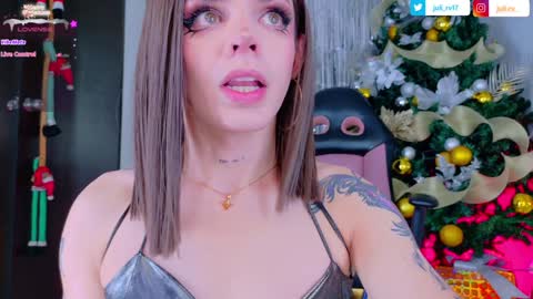 juli   Instagram july rv17 - Twitter juli rv17     online show from January 3, 2025, 3:55 pm