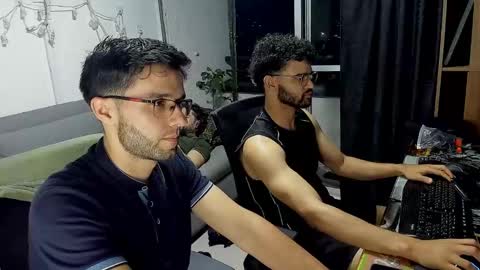 Im Chirs IM MODEL INDEPENDT online show from February 12, 2025, 3:18 am