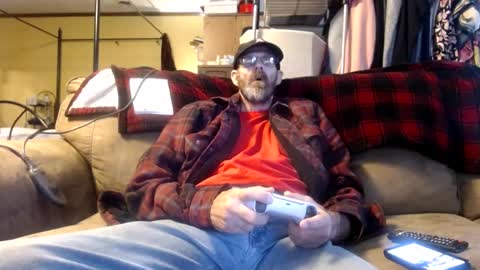 Snapshot of chrisintn chatting on October 8, 2025, 3:09 pm chrisintn online show from October 8, 2025, 3:09 pm