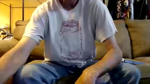 Snapshot of chrisintn chatting on October 17, 2025, 10:34 pm chrisintn online show from October 17, 2025, 10:34 pm