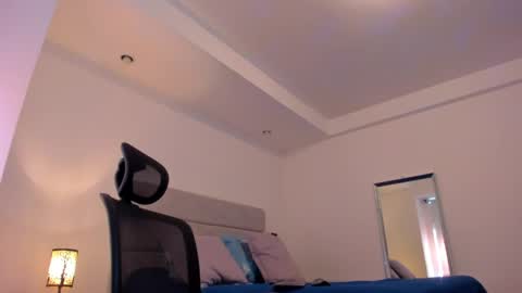 chrismorgan24 online show from April 16, 2026, 9:39 pm