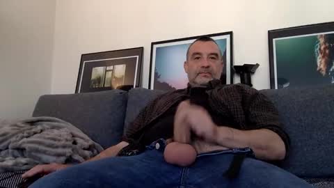 chrispanam13 online show from April 21, 2026, 7:47 am