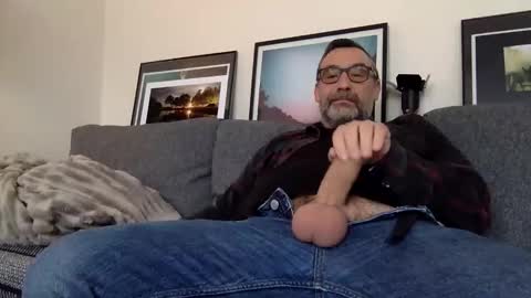 chrispanam13 online show from May 20, 2026, 8:20 am