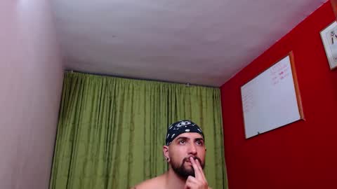 chriss_james online show from January 31, 2025, 2:04 am