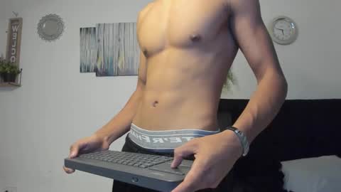 chriss_johnson online show from December 2, 2025, 11:48 am