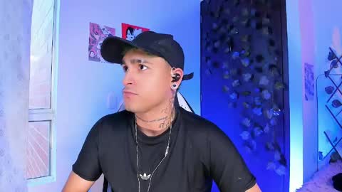 Christian Wang online show from April 20, 2026, 10:55 pm