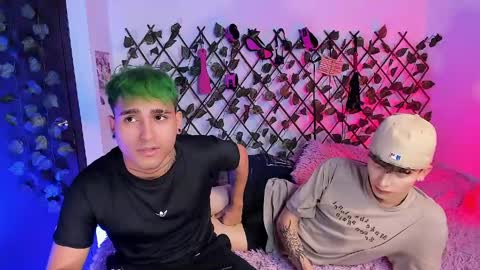 Christian Wang online show from April 21, 2026, 1:42 am