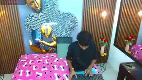 Snapshot of chrisshottx chatting on June 15, 2026, 7:16 pm chrisshottx online show from June 15, 2026, 7:16 pm