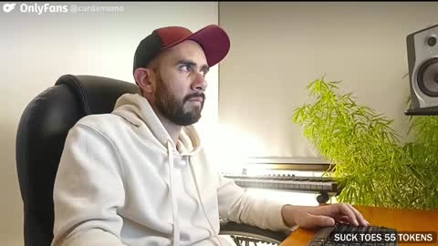 Snapshot of chrissmithin5 chatting on January 20, 2025, 3:15 am Cardamomo online show from January 20, 2025, 3:15 am