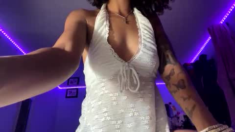 Snapshot of chrissywizzy chatting on May 18, 2026, 5:24 am chrissywizzy online show from May 18, 2026, 5:24 am