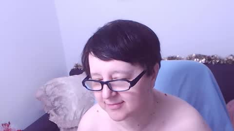 Christa online show from December 13, 2025, 8:25 pm