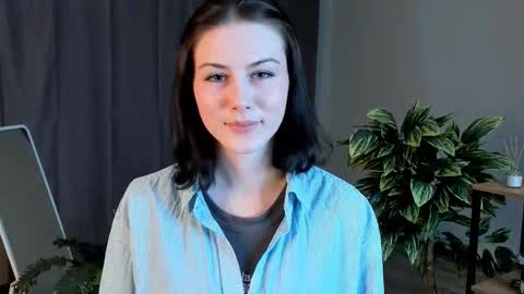 christaschrecongost online show from February 23, 2026, 4:15 pm