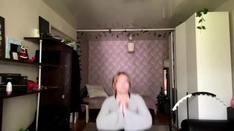 Christia online show from April 22, 2026, 9:33 am