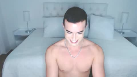 christiandiorx online show from December 20, 2025, 3:24 am