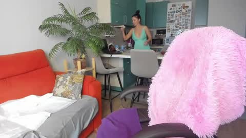 Snapshot of christina_hot chatting on January 27, 2025, 9:13 am Chris online show from January 27, 2025, 9:13 am