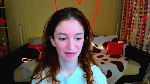 christinaconteeree online show from February 13, 2026, 7:32 pm