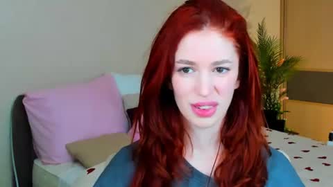 christinaconteeree online show from June 20, 2026, 3:20 am