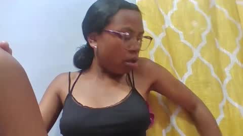 christinah262488 online show from March 19, 2026, 2:48 am