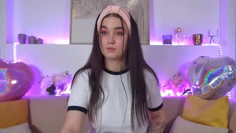 Christina online show from February 13, 2025, 9:49 pm