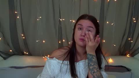 Christina online show from November 28, 2025, 8:55 pm