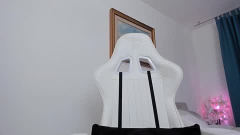 Snapshot of christine0990__ chatting on December 10, 2024, 8:40 am Hi im Christine online show from December 10, 2024, 8:40 am