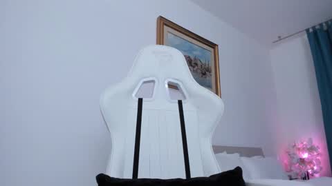 Snapshot of christine0990__ chatting on December 16, 2024, 7:37 am Hi im Christine online show from December 16, 2024, 7:37 am