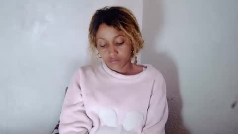 christine213 online show from February 9, 2025, 8:11 am