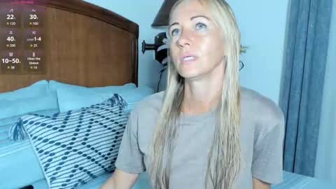 Snapshot of christine_35 chatting on June 8, 2026, 10:37 am Christine - online show from June 8, 2026, 10:37 am