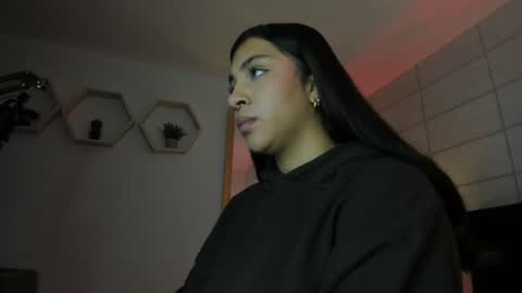 Christine  online show from November 6, 2025, 11:55 am