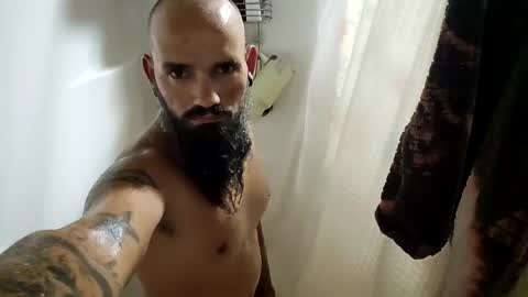 christophermcdonald49 online show from April 21, 2026, 10:43 am