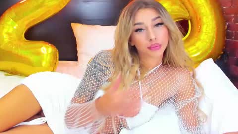 christyna_ross online show from October 24, 2025, 7:43 pm