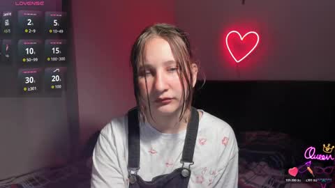 Snapshot of christyw3b chatting on May 30, 2026, 7:44 pm christyw3b online show from May 30, 2026, 7:44 pm