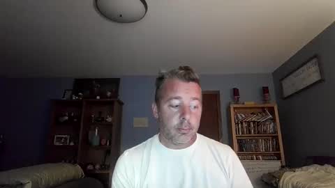 chrisw8121 online show from September 14, 2025, 11:37 pm