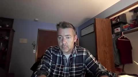 chrisw8121 online show from December 17, 2025, 10:27 pm