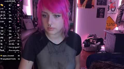 Snapshot of chromeheartzz chatting on May 23, 2026, 5:56 am chromeheartzz online show from May 23, 2026, 5:56 am