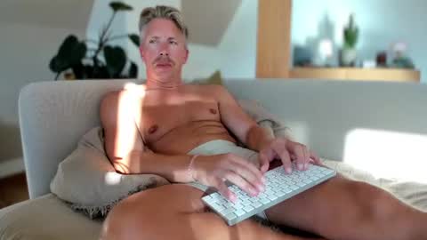 Snapshot of chrsbang chatting on July 6, 2026, 5:37 pm ChrisBang online show from July 6, 2026, 5:37 pm