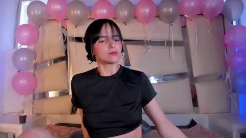 instagram chrystaljade.1 online show from October 23, 2025, 1:21 pm