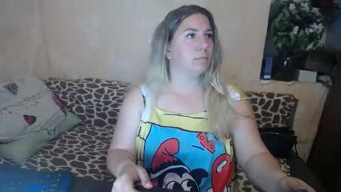 Snapshot of chrystalbella chatting on May 15, 2026, 5:53 pm Diana online show from May 15, 2026, 5:53 pm