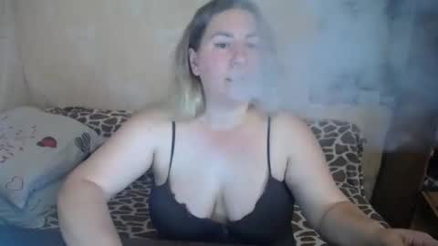 Snapshot of chrystalbella chatting on May 18, 2026, 8:20 am Diana online show from May 18, 2026, 8:20 am