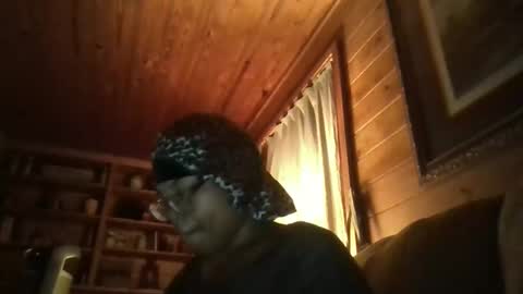Mommy milf online show from May 11, 2026, 3:23 am