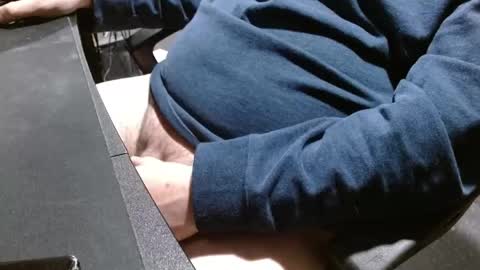Snapshot of chubbyuncut5 chatting on April 8, 2026, 4:01 am chubbyuncut5 online show from April 8, 2026, 4:01 am