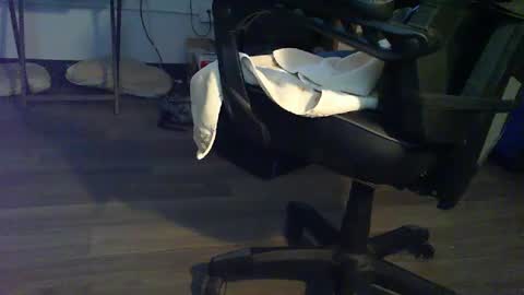 chubtoy online show from March 12, 2025, 3:24 am