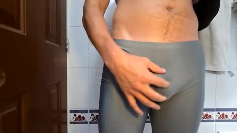 Jhonnyy online show from April 14, 2026, 4:13 pm