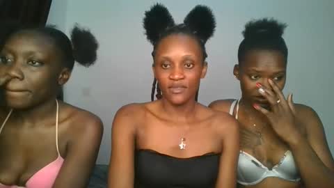 chyna_baibe online show from November 19, 2025, 11:27 pm