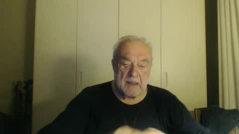 ciaoamoremio4 online show from November 16, 2025, 2:22 pm