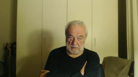 ciaoamoremio4 online show from December 5, 2025, 2:31 am