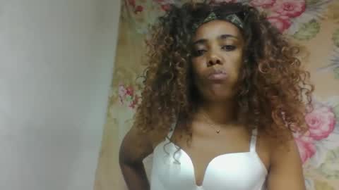 ciciazzhh online show from March 25, 2026, 1:28 pm