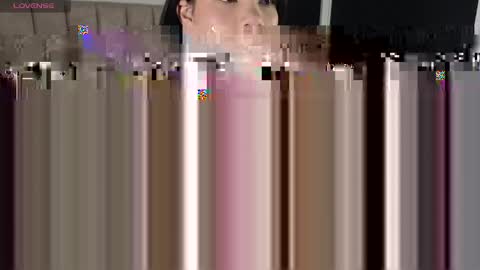 Mia online show from April 18, 2026, 4:49 am