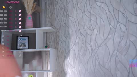 Snapshot of cinacandy chatting on October 15, 2025, 4:29 pm L online show from October 15, 2025, 4:29 pm